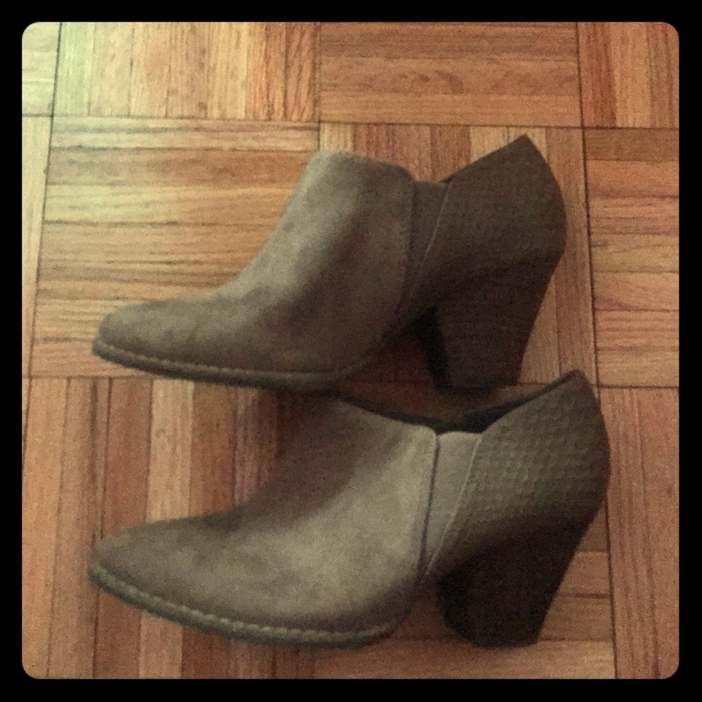 BEAUTIFUL FORMAL BROWN PUMPS FOR THE GIRLS🤩